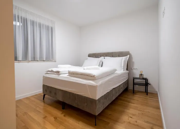 Mistral Retreat Zara